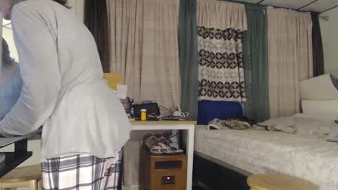 putiputi4u online show from January 14, 2025, 1:15 am