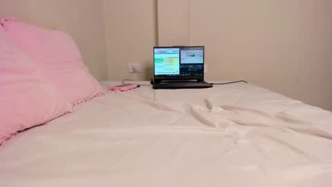 Snapshot of pvssi_ chatting on January 13, 2025, 11:06 pm Sophy online show from January 13, 2025, 11:06 pm