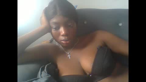 Snapshot of pweedy_ora chatting on February 20, 2026, 8:05 am ora online show from February 20, 2026, 8:05 am