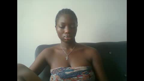 Snapshot of pweedy_ora chatting on March 3, 2026, 12:11 pm ora online show from March 3, 2026, 12:11 pm