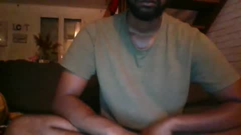 Snapshot of python974 chatting on November 18, 2025, 2:06 am Python online show from November 18, 2025, 2:06 am