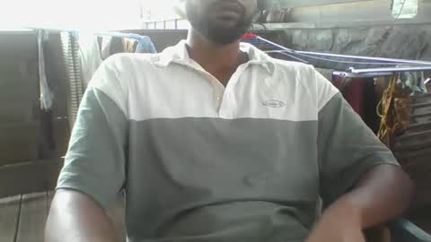 Snapshot of python974 chatting on November 23, 2025, 3:39 am Python online show from November 23, 2025, 3:39 am