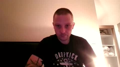 qmshot online show from October 28, 2025, 5:26 pm