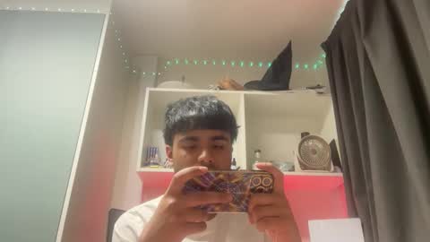 qosmo123 online show from April 13, 2026, 6:08 am