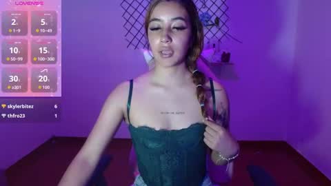 Snapshot of quee_tiana chatting on June 3, 2026, 8:36 pm your princess online show from June 3, 2026, 8:36 pm
