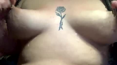 Snapshot of queeeendeepthrot chatting on February 1, 2026, 1:26 am Bigtitanalslut online show from February 1, 2026, 1:26 am