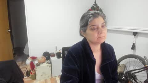 Snapshot of queemking chatting on January 10, 2026, 12:56 am queemking online show from January 10, 2026, 12:56 am