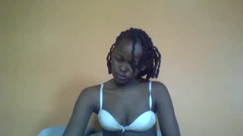 queen_banice online show from February 24, 2026, 7:17 am