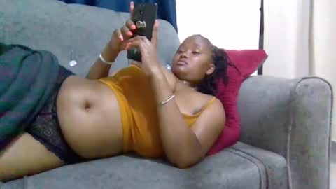 Snapshot of queen_doli chatting on February 13, 2026, 3:57 am queen_doli online show from February 13, 2026, 3:57 am