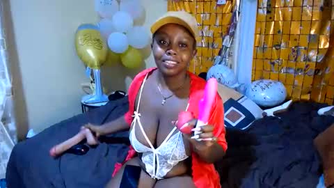 Snapshot of queen_doly chatting on May 21, 2026, 2:51 am QUEEN DOLY online show from May 21, 2026, 2:51 am
