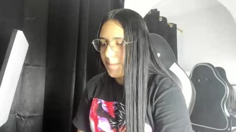 Snapshot of queen_findom1 chatting on November 8, 2025, 8:51 pm queen_findom1 online show from November 8, 2025, 8:51 pm