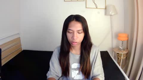 Snapshot of queen_gia chatting on May 2, 2026, 5:01 am queen_gia online show from May 2, 2026, 5:01 am