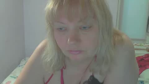 Snapshot of queen_jane8 chatting on May 15, 2026, 1:51 pm queen_jane8 online show from May 15, 2026, 1:51 pm