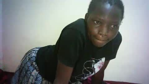 Snapshot of queen_joan chatting on February 2, 2025, 12:30 am queen_joan online show from February 2, 2025, 12:30 am