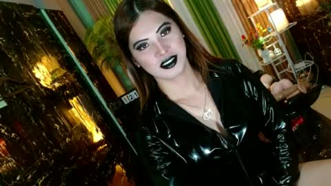 Snapshot of queen_kendalx19 chatting on June 21, 2026, 12:13 am Kendal online here from 6am-3pm philippine time online show from June 21, 2026, 12:13 am