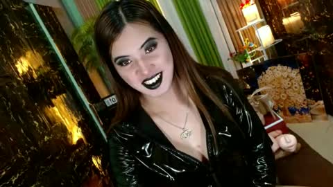 Snapshot of queen_kendalx19 chatting on July 3, 2026, 1:34 am Kendal online here from 6am-3pm philippine time online show from July 3, 2026, 1:34 am