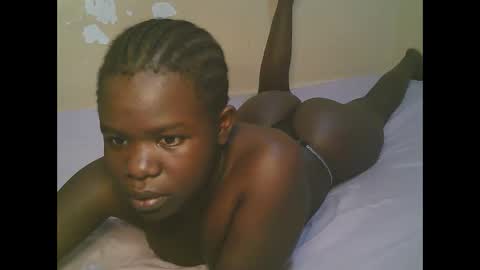 Snapshot of queen_latasha chatting on May 1, 2026, 2:16 am queen_latasha online show from May 1, 2026, 2:16 am