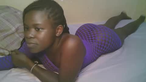 Snapshot of queen_latasha chatting on May 22, 2026, 8:03 pm queen_latasha online show from May 22, 2026, 8:03 pm