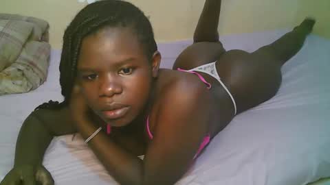 Snapshot of queen_latasha chatting on May 24, 2026, 5:12 am queen_latasha online show from May 24, 2026, 5:12 am