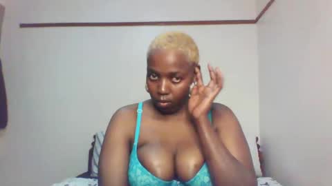 Snapshot of queen_melanine chatting on March 2, 2025, 1:04 am QUEEN online show from March 2, 2025, 1:04 am