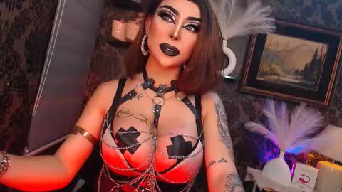 Snapshot of queen_mirahh chatting on September 24, 2025, 10:24 pm queen mira maria shantal online show from September 24, 2025, 10:24 pm