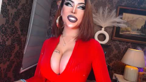 Snapshot of queen_mirahh chatting on September 27, 2025, 2:00 pm queen mira maria shantal online show from September 27, 2025, 2:00 pm