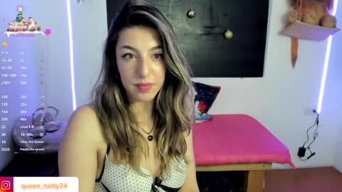 queen_natttyy online show from December 23, 2024, 8:11 am