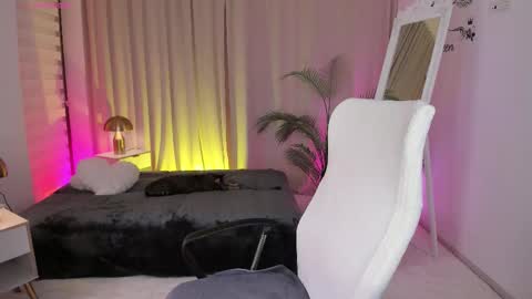 Snapshot of queen_of_deepthroat chatting on December 14, 2025, 5:46 am queen_of_deepthroat online show from December 14, 2025, 5:46 am