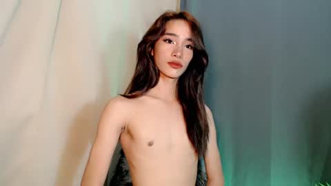 Queen Juna online show from July 30, 2026, 4:33 am