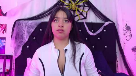 queen_salomme online show from October 22, 2025, 11:43 am