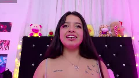 queen_salomme online show from November 12, 2025, 9:36 pm