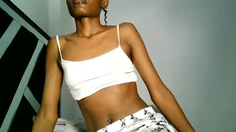 queen_sashavixen online show from June 24, 2026, 4:55 am
