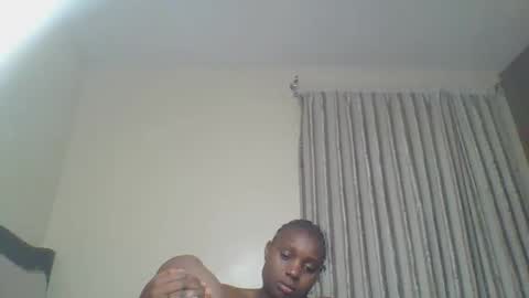 Snapshot of queen_wow2 chatting on May 6, 2026, 7:19 pm queen online show from May 6, 2026, 7:19 pm