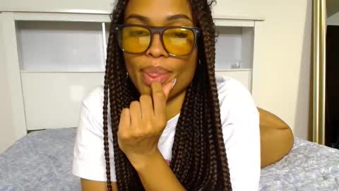 Snapshot of queendom_ing chatting on November 13, 2025, 12:31 am Sweet Goddess online show from November 13, 2025, 12:31 am