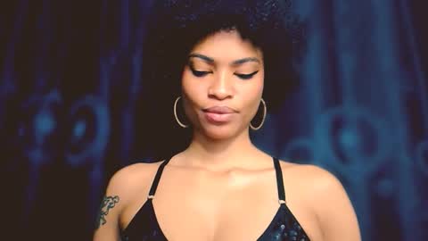 Snapshot of queendom_ing chatting on November 16, 2025, 9:48 am Sweet Goddess online show from November 16, 2025, 9:48 am