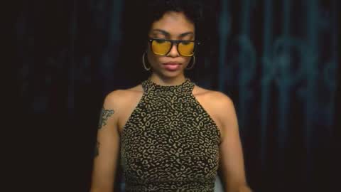 Snapshot of queendom_ing chatting on November 21, 2025, 9:02 pm Sweet Goddess online show from November 21, 2025, 9:02 pm