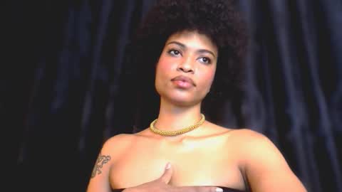 Snapshot of queendom_ing chatting on November 28, 2025, 12:52 pm Sweet Goddess online show from November 28, 2025, 12:52 pm