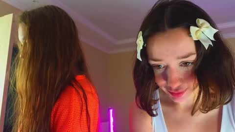 Snapshot of queenelia chatting on November 16, 2025, 10:32 am Nelly INSTA queenelia online show from November 16, 2025, 10:32 am