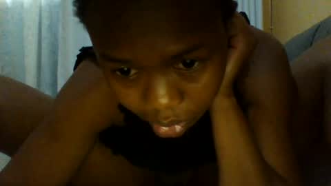 Snapshot of queenleona61 chatting on June 17, 2026, 2:29 pm queenleona61 online show from June 17, 2026, 2:29 pm