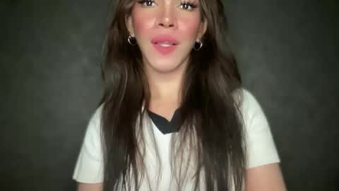 QUEEN online show from October 26, 2025, 11:53 pm