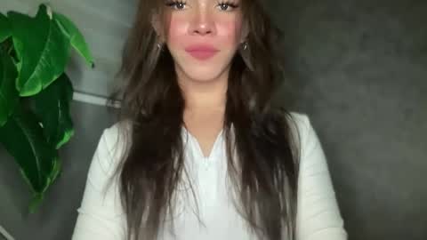 QUEEN online show from December 17, 2025, 1:11 am