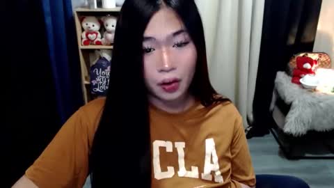 Mikka online show from November 25, 2025, 6:52 pm