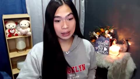 Snapshot of queenofcum169xx chatting on April 28, 2026, 5:51 pm Mikka online show from April 28, 2026, 5:51 pm