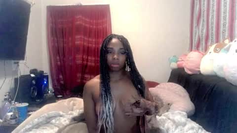 QueenOfHearts online show from February 9, 2025, 7:27 am