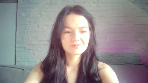 QueenOfModels online show from February 18, 2026, 4:52 am