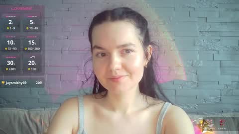 QueenOfModels online show from April 9, 2026, 5:18 am