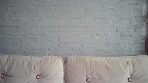 QueenOfModels online show from April 22, 2026, 10:50 am