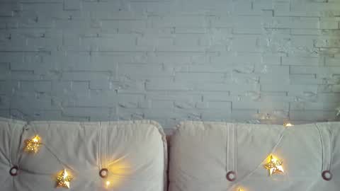 QueenOfModels online show from April 23, 2026, 5:41 am