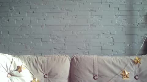 QueenOfModels online show from April 26, 2026, 3:37 am