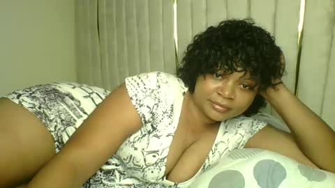 Snapshot of queenofsouls chatting on December 23, 2024, 5:28 am . online show from December 23, 2024, 5:28 am